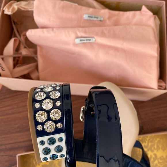 Authentic Miu Miu Patent Leather shoes Navy Cream size 37.5 - Picture 7 of 13